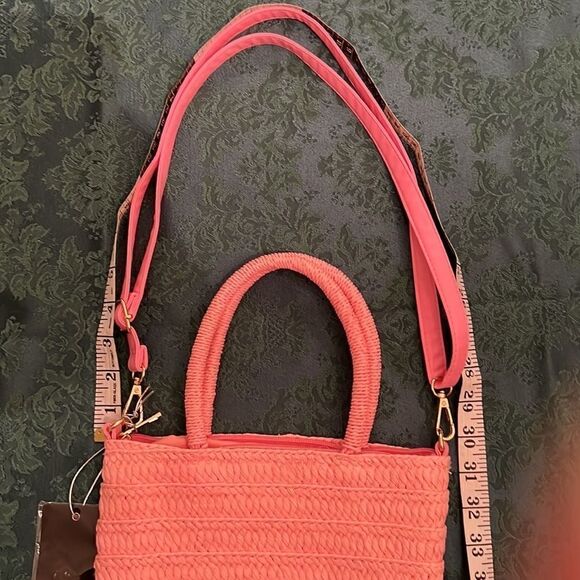 Crossi NWT pink woven straw handbag with handles and removable crossbody strap - Picture 7 of 12